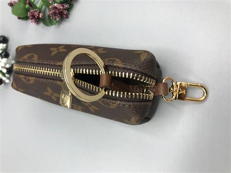 louis vuitton keychain coin purse